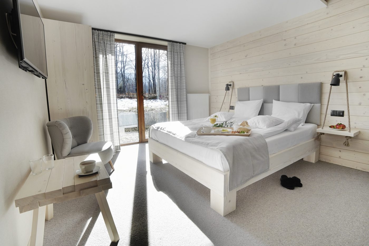 Pokój dwuosobowy z tarasem i widokiem na Nosal - Villa Nosal Zakopane